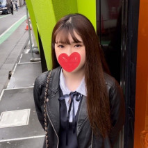 【無】限定版！ 擁有自然清新美麗的少女！！ 與外表不相似的美尻是滿分的震撼力♪沒有虛榮心清澈美女大量種付！！