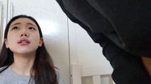 韓國情侶自拍流出！妹子很清純漂亮，長得有點像楊穎，給男友打飛機和口交，遺憾的是沒有啪啪畫面，妹子很年輕很懵懂