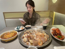 山東省淄博市臨淄區金山鎮愛吃精的騷逼少婦徐瑤