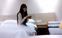 【大吉大利】，來自江蘇的19歲小美女，水多人騷，各種性愛姿勢在她身上來一遍，精彩刺激秒硬