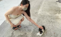 超級絲襪控180大長腿女神▌蘋果▌我的室友 旅遊風景美無內大白腿 高跟翹臀後入狂頂G點