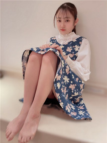 『天使從天空飛舞下來』和天使的她第一次在飯店♥探索身體每個部位後，大量中出