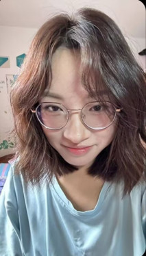 武漢大學超美學姐王佳雯不雅視頻流出 翹臀眼鏡妹被男友花式爆操 全程露臉無碼尺度碾壓AV！