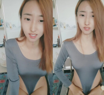 綠播下海黃播！【強力黃豆】101%戀愛型，超完美的咪咪！抵擋不住土豪們的金錢攻勢，脫了！~！