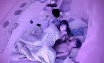 【酒店偷拍】，身材緊致女大學生，初嘗果既害羞又興奮，跟男友纏綿悱惻盡情