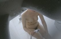 二房東出租屋 4K沉浸式偷拍串門做客 豐滿妹子洗澡仔細洗逼逼