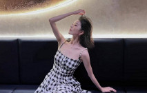 背著男友給炮友後入還幫他口爆