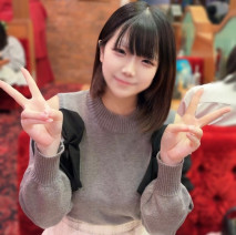 神乳來襲【無・露臉】一位立志考入東大學的學生，是一位在學業和體育方面都表現優異的熱情社團領袖。和男友分手後，她透過和炮友過夜來安慰自己。她F罩杯的乳房沾滿了精油，被深深插入陰道中出時顫抖搖晃。