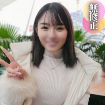 【露面】素人姐姐脫了很厲害！ 大大的陰唇包裹著肉棒。在天然F罩杯的犯規裸體。中出是必然的