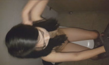 夜店女廁偷拍 小姐姐脫光光給客人口硬雞巴被後入