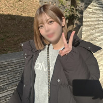 初撮】擁有E罩杯美身材的寫真模特優醬。 用鬼活塞大洪水泛紅的身體。「感覺好棒……我要高潮了！」一股濃稠的精液射入她粉嫩濕潤的陰道。