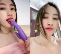 極品模特下海！【meow】某個網站的模特回歸，自慰爆漿~！蜜桃臀白皙，強烈推薦，流鼻血！