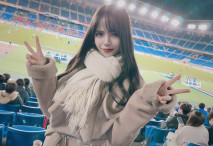 國人頂級企劃【怪獸搞先生】最新付費頻道三期櫻花妹，和日泰混血美女去看亞冠足球比賽，中出內射