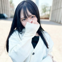 喜歡乳房嗎？？ 黑髮小惡魔。玩弄大叔的雞巴厲害喲♡柔軟乳房G奶無毛大量射精！