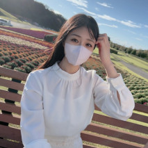 首次攝影・露臉！！ 限定版！！白皙天真充滿深情的女大學生好幾次快感高潮内射！！