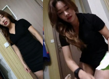 紅燈區嫖C大神【路少】最新VIP群福利，已婚兩孩的人妻經常喊我點她鐘，這次終於開葷啦，吹拉69含鮑，硬的不行