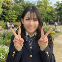 太令人震驚了！ ！幾乎沒有任何性經驗！這位在社群媒體上爆紅的時尚美女，竟然對巨根和中出性愛如此著迷！