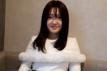 【露臉】【中出】這是一個和靦腆可愛的年輕妻子光天化日下發生的婚外情記錄。