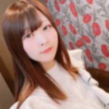 靈敏度良好、黑髮、色白、苗條的美女中出