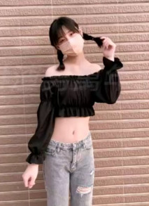 可愛19歲女孩