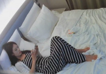 流出酒店高清偷拍 極品身材高顏值卿本佳人下海寬衣解帶迎客來