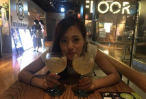 和朋友一起3P妹子