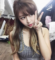 美女LOL玩家私下很淫蕩