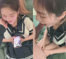 富二代的小母狗 很聽話的妹子 含蓄的狠，床上肏了後第二天黑絲客廳沙發上狠狠的肏了