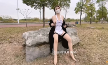 女王范大長腿黑絲騷貨御姐▌美杜莎 ▌戶外跳蛋調教 狗鏈女僕露出車來車往 主人淫器玩物口爆吞精