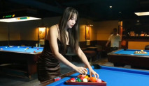 多人相約打撞球打到床上去 撞球女神的多P初體驗粉紅鮑小櫻桃