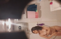 每天幻想著姐姐的身體今天終於看到了