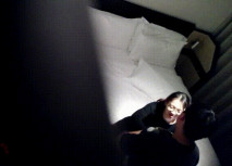 天眼21號房 學術型眼鏡少婦跟師兄出來開房操 男人技術純熟 光是手指都讓少婦欲罷不能 少婦一臉滿足