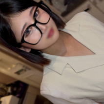 【無】過於知性的黑髮巨乳秘書！！ 每次衝擊都會波動的大神尻！！ 狂妄的知識份子F罩杯美女大量配種！！