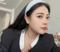 車貸公司女銷售背著男友和客戶約炮