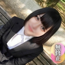 【首次拍攝】【露臉】認真的求職生誤入大人的世界。 被扒開內褲插入。 中出終活即錄取迷失方向的小羊