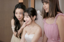 伴娘們搶走朋友的新郎在新房裡玩雙飛 吳夢夢