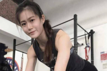 健身網紅 KOL Elainetrans 自拍床片流出