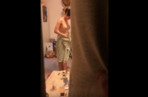 偷窺姐姐洗完澡擦身體