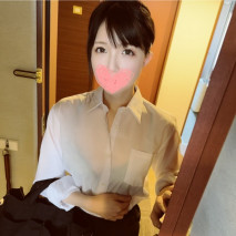 在男士美容院進行交涉。我把一個很羞澀的治療師弄得亂七八糟