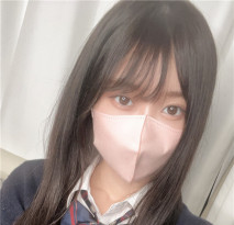 18歲的細身F罩杯美女！因為家在附近，所以放學回家的時候叫我出來，從大白天開始就在裡面做愛。