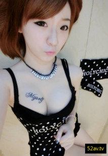 單純稚嫩可愛的小小函 渣男不爽被分手報復不雅私拍流出，邊幹邊舔不停尖叫非常騷氣