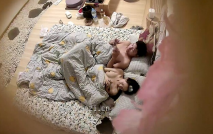 2024.06.22，【酒店偷拍】，極品黑長直女神裸睡打遊戲退房大戰一場，身材好顏值高，偷窺佳作必看