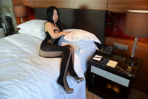 最新8月重磅！國模私拍泄密！標準女人白皙性感身材野模【潘小倩】大尺度私拍女體，饅頭鮑還是很給力的