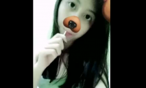 清純妹摳穴自拍