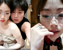 頂級尤物眼鏡美御姐！性感吊帶黑絲！御姐範十足，帥哥炮友激情操逼，跪在椅子後入猛懟，騎乘位打樁機