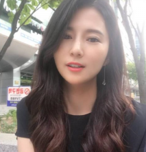 火爆全網泡良達人金先生 多次約炮28歲氣質美女樸詩賢回寓所啪啪