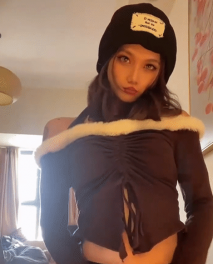 成都最美Ts童醬：勾引隔壁房客操童寶。誰說女孩子不能有牛牛了！ 來我家我搓給你看，人騷，對白更騷！