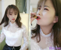 2020.2.13【曉可耐】風騷小少婦半夜購物，超市老闆來送貨被勾搭，絲襪摸雞雞言語挑逗，吃了春藥超淫蕩，被後入幹噴水打濕床單