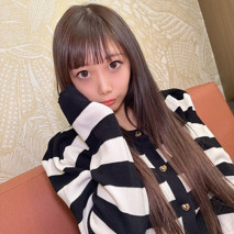 I罩杯爆乳♡美腿♡玲奈♡一邊凝視一邊口交。 即將到來♡連續中出