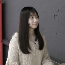 純情小麻里奈在遊戲中心回家的路上遭遇生猛的性愛